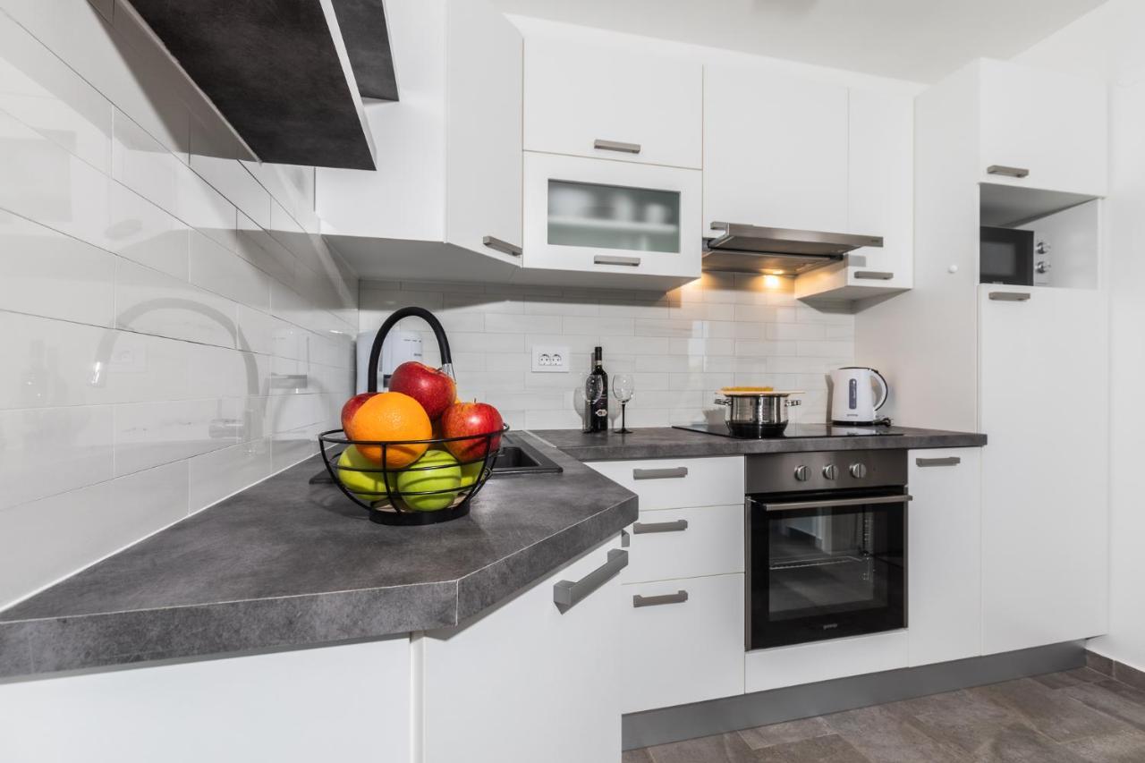 Apartman Bura Пунат Екстериор снимка